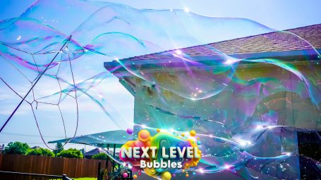 NEXT LEVEL BUBBLES OUTDOOR SHOW - NEXT LEVEL BUBBLES OUTDOOR SHOW -