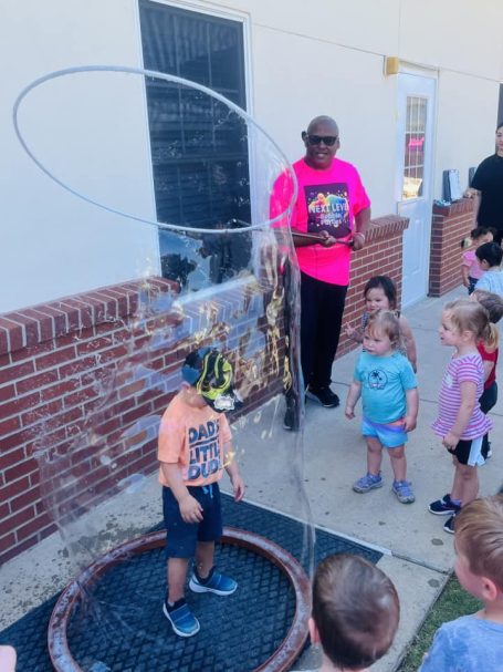 NEXT LEVEL BUBBLES OUTDOOR SHOW NEXT LEVEL BUBBLES OUTDOOR SHOW